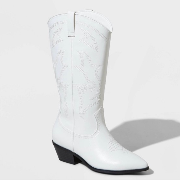 🤠WINTER WHITE WESTERN BOOTS - Picture 1 of 10